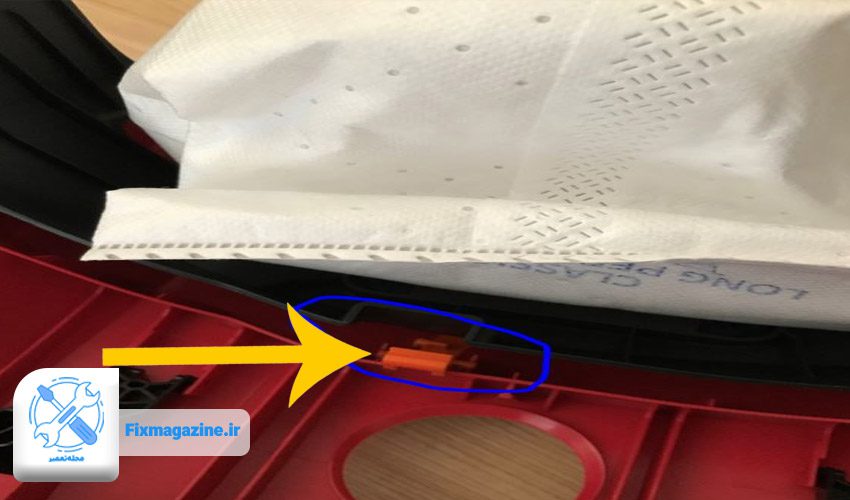 بسته نشدن کامل درب یا قفل بدنه جاروبرقی